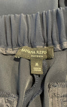Load image into Gallery viewer, Banana Republic Womens Hayden Blue Flat Front Straight Leg Ankle Pants Size M