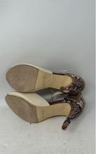 Load image into Gallery viewer, Dapper D Womens Dimitri Beige Printed Peep Toe Ankle Strap Heels Size 7