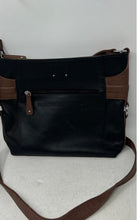Load image into Gallery viewer, Stone Mountain Womens Black Brown Leather Outer Pocket Medium Crossbody Bag