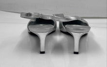 Load image into Gallery viewer, Karl Lagerfeld Womens Skylynn Silver Pointed Toe Slingback Sandals Size 5.5M