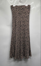 Load image into Gallery viewer, Zara Womens Khaki Black Floral Print Long Maxi Skirt Size Small