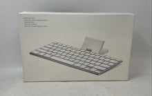Load image into Gallery viewer, Apple iPad A1359 White Docking Station Keyboard In Open Box Untested