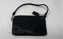 Load image into Gallery viewer, Coach Womens Black Pebbled Leather Zipper Inner Pockets Wristlet Wallet