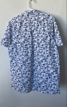 Load image into Gallery viewer, Columbia Mens White Blue Tropical Fish Print Short Sleeve Button-Up Shirt Size L