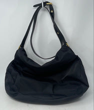 Load image into Gallery viewer, Authentic Marc Jacobs Womens Black Adjustable Strap Zipper Crossbody Bag Worn