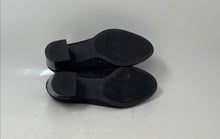 Load image into Gallery viewer, Karen Scott Womens Black Snakeskin Slip-On Block Pump Heels Size 7.5 M