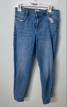 Load image into Gallery viewer, Zara Womens Blue Medium Wash Pockets Denim Straight Leg Jeans Size 10