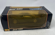 Load image into Gallery viewer, Maisto Special Edition 1:18 Scale McLaren F1 1993 Diecast Mini Model Car