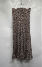 Load image into Gallery viewer, Zara Womens Khaki Black Floral Print Long Maxi Skirt Size Small