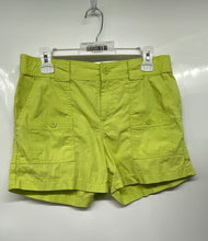 Load image into Gallery viewer, Gap Womens Green Flat Front Pockets Cargo Shorts Size 6