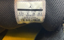 Load image into Gallery viewer, Nike Boys Air Jordan 1 554725-071 Black Yellow Basketball Shoes Size 6.5Y