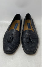 Load image into Gallery viewer, Giorgio Brutini Mens Black Leather Round Toe Tassel Loafer Shoes Size 10 D