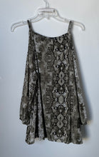 Load image into Gallery viewer, INC International Concepts Womens Green White Snakeprint Blouse Top Size 0X
