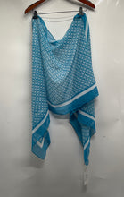Load image into Gallery viewer, Calvin Klein Womens Blue White Chain Print Oblong Rectangle Scarf With Tags