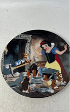 Load image into Gallery viewer, Knowles Walt Disney Snow White Time To Tidy Up Decorative Collector Plate
