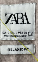 Load image into Gallery viewer, Zara Mens Light Pink Relaxed Fit Long Sleeve Collared Button-Up Shirt Size S