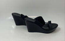 Load image into Gallery viewer, Italian Shoemakers Womens Black Leather Slip-On Open Toe Slide Sandals Size 8.5