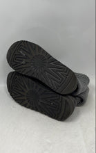 Load image into Gallery viewer, UGG Womens Shaina 1012534 Gray Round Toe Snow Boots Size 8