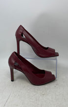 Load image into Gallery viewer, Vince Camuto Womens Lizanie Burgundy Leather Peep Toe Pump Heels Size 6.5M
