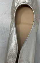 Load image into Gallery viewer, J. Crew Womens Cece Beige Leather Slip-On Round Toe Ballet Flats Size 10