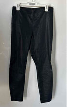 Load image into Gallery viewer, H&M Womens Black Flat Front Regular Fit Pull-On Skinny Leg Trouser Pants Size 10