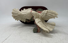 Load image into Gallery viewer, Huda Italy Porcelain Two White Doves With Pink Flowers Decorative Figurine