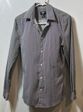 Load image into Gallery viewer, H&M Mens Black & White Striped Long Sleeve Slim Fit Button-Up Shirt Size XS