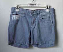 Load image into Gallery viewer, Tommy Hilfiger Womens Blue White Striped Print Pocket Denim Chino Shorts Size 27
