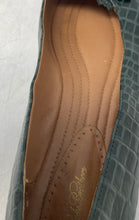 Load image into Gallery viewer, Brooks Brothers Womens Green Leather Pointed Toe Slip-On Ballet Shoes Size 10