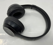 Load image into Gallery viewer, Beats By Dr. Dre Solo3 Black Wireless Over-The-Ear Headphones With Case NCL