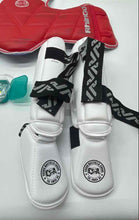 Load image into Gallery viewer, Grand Master Chung Multicolor Sporting Tae Kwon Do Set With Carrying Case