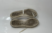 Load image into Gallery viewer, Tommy Hilfiger Womens Lireai White Lace-Up Low Top Sneaker Shoes Size 9M