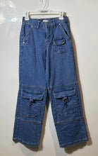 Load image into Gallery viewer, Forever 21 Womens Blue Denim Flat Front Utility Pockets Cargo Jeans Pants Size S