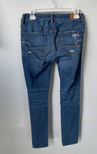 Load image into Gallery viewer, American Eagle Outfitters Womens Blue Denim Super Stretch Skinny Jeans Size 6