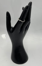 Load image into Gallery viewer, Unbranded Fashion Women's Ring Weight 1.5g (NCL)