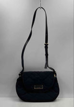 Load image into Gallery viewer, Authentic Marc Jacobs Womens Black Adjustable Strap Quilted Crossbody Bag Worn