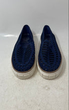 Load image into Gallery viewer, Vince Camuto Womens Romeena Navy Blue Cutout Platform Sneaker Shoes Size 38.5