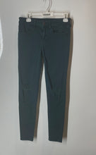 Load image into Gallery viewer, American Eagle Outfitters Womens Green Stretch Distressed Skinny Jeans Size 6