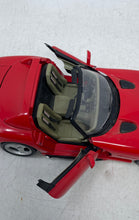 Load image into Gallery viewer, Bburago Dodge Viper RT/10 Red 1:18 Scale Diecast Convertible Model Car