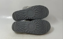 Load image into Gallery viewer, UGG Womens Cozy 1126730 Gray Round Toe Slip-On Mule Slippers Size 7