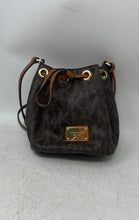 Load image into Gallery viewer, Michael Kors Womens Multicolor Signature Print Drawstring Bucket Purse
