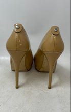 Load image into Gallery viewer, Michael Kors Womens Beige Patent Leather Peep Toe Stiletto Pump Heels Size 7 M