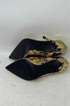 Load image into Gallery viewer, Steve Madden Womens Gold & Black Pointed Toe Slip-On Pump Heels Size 9