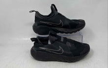 Load image into Gallery viewer, Nike Kids Flex Runner 2 Black Low Top Slip-On Sneaker Shoes Size 4.5Y