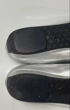 Load image into Gallery viewer, Authentic Bruno Magli Womens Silver Leather Round Toe Ballet Flats Size 7.5B