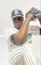 Load image into Gallery viewer, Match-Up Dontrelle Willis Florida Marlins Collectible Baseball Figurine