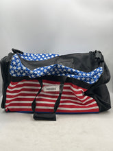 Load image into Gallery viewer, Unisex Multicolor CATA Martial Arts Travel Duffel Bag Zipper Detail