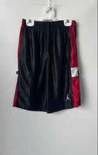 Load image into Gallery viewer, Nike Boys Black Elastic Waist Pull-On Activewear Basketball Shorts Size L