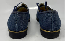 Load image into Gallery viewer, Authentic Salvatore Ferragamo Womens Blue Denim Oxford Shoes Size 7.5 2A Damaged