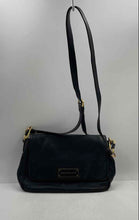 Load image into Gallery viewer, Authentic Marc By Marc Jacobs Womens Black Leather Inner Pocket Crossbody Bag